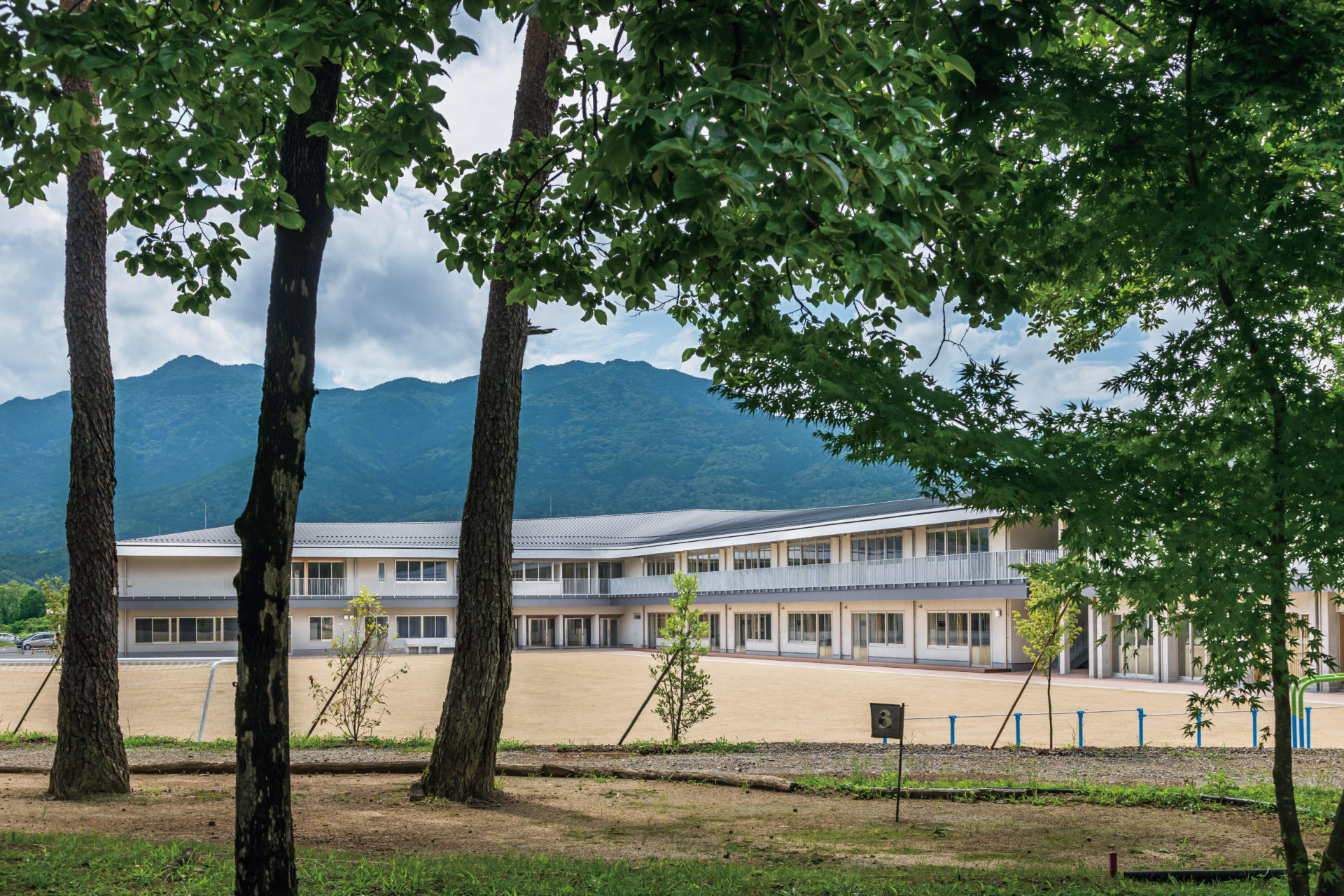 中津川市立福岡小学校 新建築オンライン